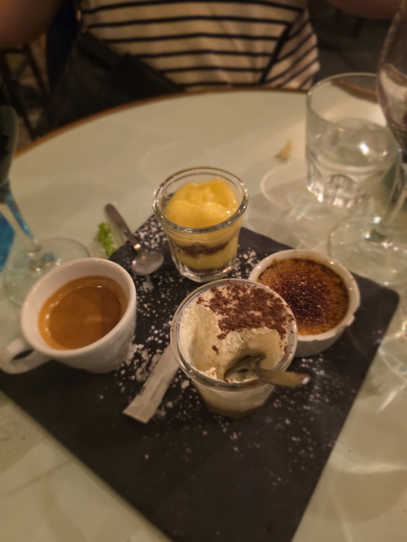 Caprice Café · Photos 15